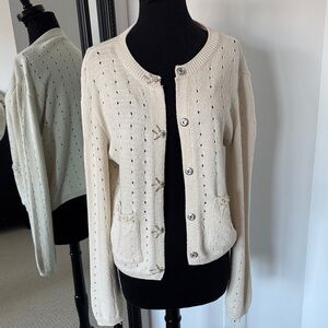Zara Cream Button-Up Women's Sweater size medium euc